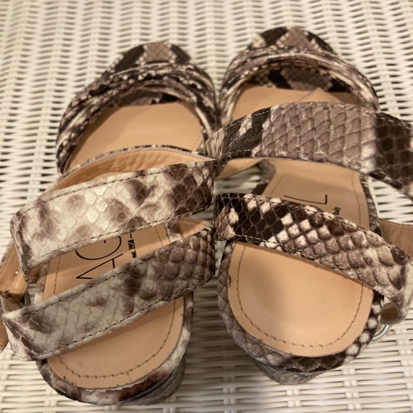 ATTILIO GIUSTI LEOMBRUNI (AGL) D'ORSAY ANKLE STRAP SANDAL - Picture 11 of 15